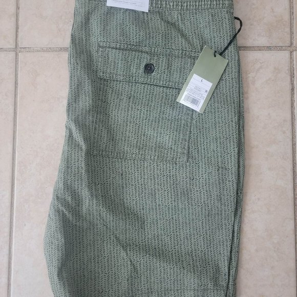 Goodfellow & CO (SA Dustin Henderson Shorts Season 3) - Picture 2 of 4